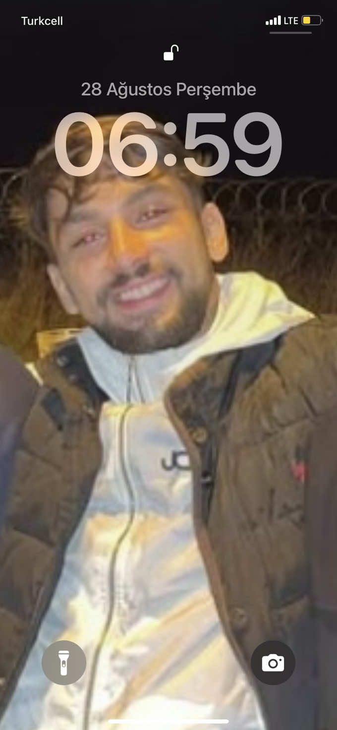 ekranda fotografin  #görkemsapmazkatrealdanmaz 