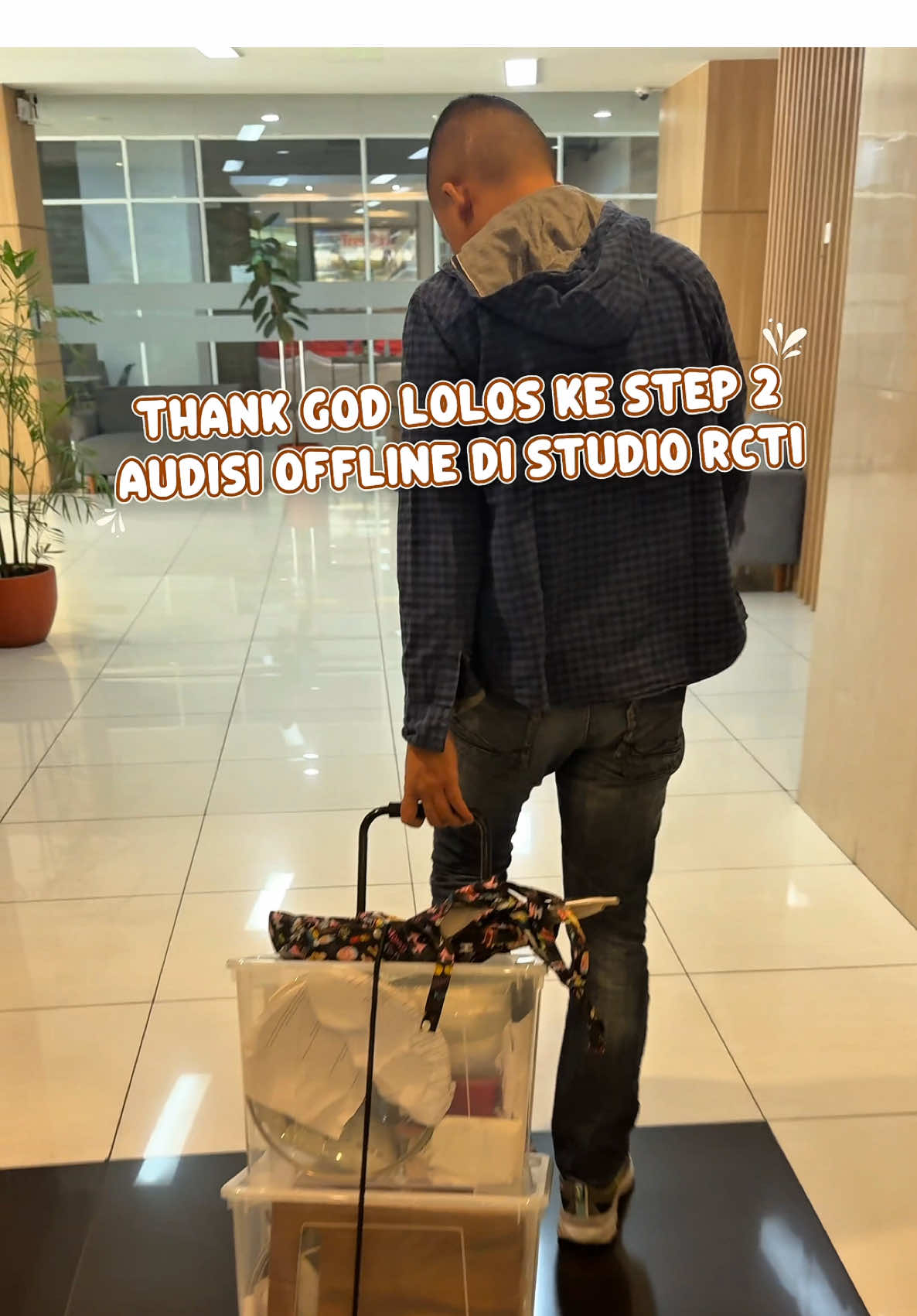 Setelah lolos audisi online tanggal 22 Agustus, lanjut audisi offline 26 Agustus. Terima kasih untuk doa dan support dari keluarga, sahabat dan teman-teman semuanya. Doakan lolos ke tahap selanjutnya 💖😇🦩@Richard Nainggolan  #audisimcis13 #masterchefindonesia #offlineaudition 