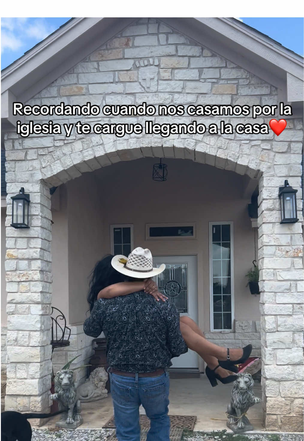 Te quiero mucho amor💕#fyp #amor #esposa #viral #cargando 