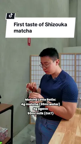 First taste of Shizuoka matcha. Ngl it was pretty dam good for an organic matcha. On its own it’s got a bitter/astringent taste to it and there’s also a funky grassiness to it (which I like personally). In a latte those notes complemented the oat milk which made me realise organic matcha can be good for once. A solid 6/5 ⭐️  #matcha #organicmatcha #makematchawithme #matchapowder 