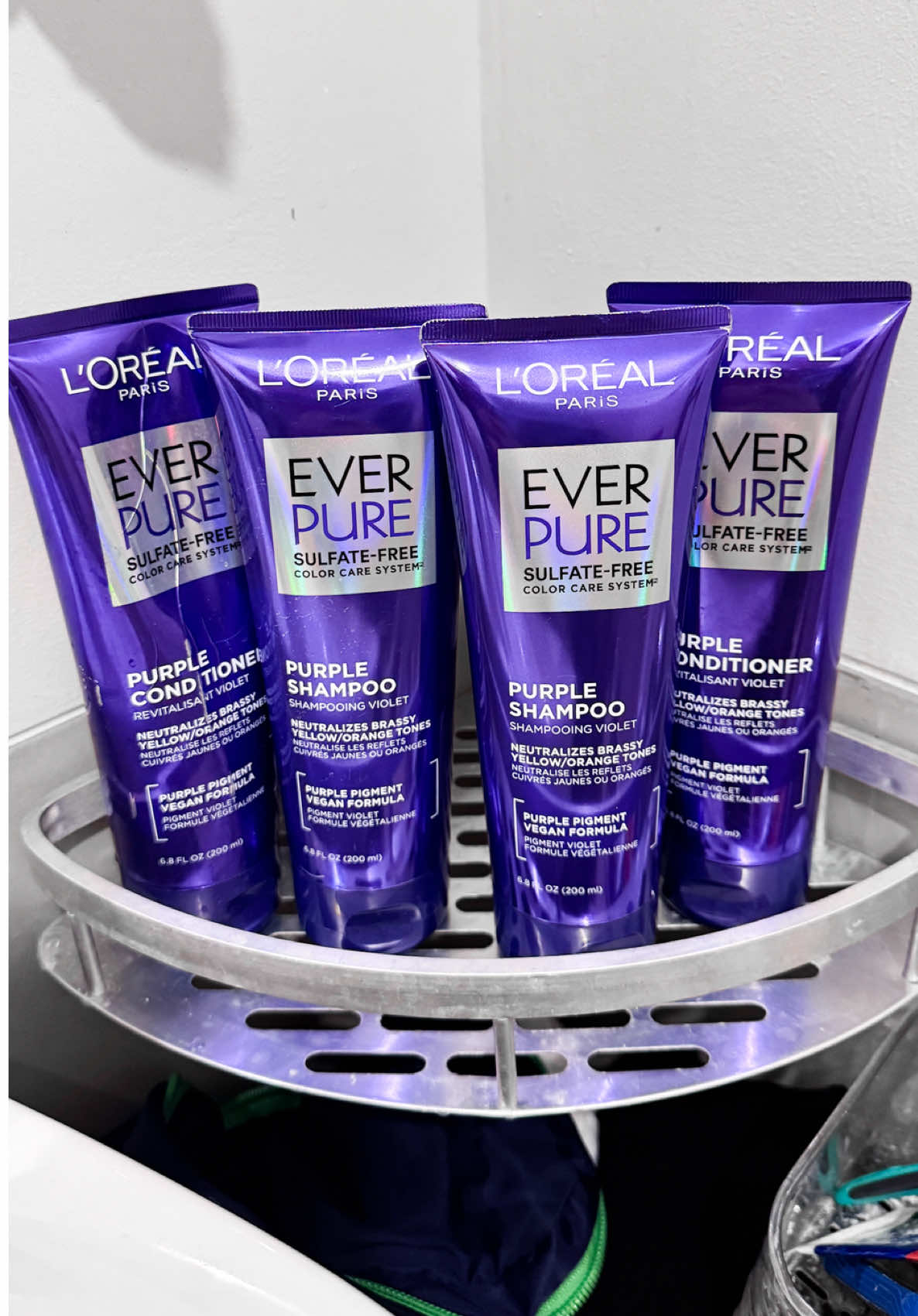 Keep your hair highlights fresh & salon-vibrant at home with L’Oréal Ever Pure Purple Shampoo & Conditioner! 💜 Why it’s a must-have: 🎨 Neutralizes brassy & yellow tones for cooler highlights 🌿 Sulfate-free & gentle on color-treated hair ✨ Keeps blonde, balayage, and highlighted hair looking salon-fresh 💧 Infused with nourishing ingredients for softness & shine 💜 Helps extend the life of your color while maintaining vibrancy #LorealEverPure #PurpleShampoo #HairCarePH #HairHighlights #tiktokshop99alloutshopping 