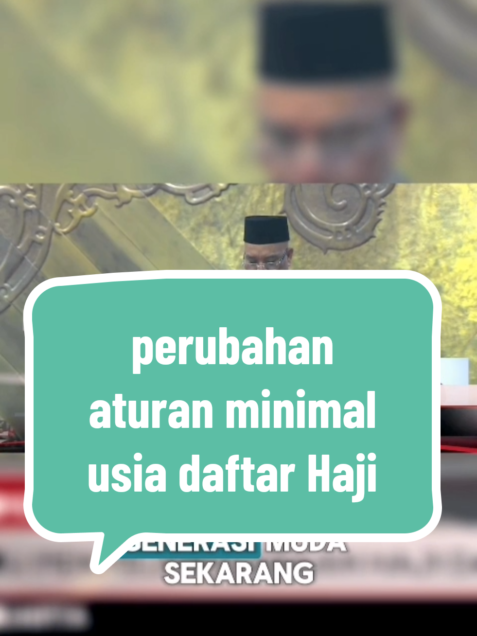 Baru saja, Pemerintah dan DPR menyepakati usia minimal keberangkatan haji diturunkan menjadi 13 tahun. ⠀ Perubahan ini dianggap penting, karena banyak calon jamaah haji yang mendaftar sejak usia muda agar mendapat kesempatan berangkat lebih cepat di tengah antrean panjang. Dengan kebijakan baru, anak-anak yang sudah baligh bisa mulai menunaikan salah satu rukun Islam ini. ⠀ Di satu sisi, langkah ini membuka peluang lebih luas bagi generasi muda untuk beribadah sejak dini. Bayangkan, perjalanan spiritual sebesar haji bisa dialami langsung di usia remaja. ✨ ⠀ Tapi di sisi lain, ada juga yang bertanya: apakah di usia 13 tahun seseorang sudah cukup matang secara fisik dan mental untuk menunaikan ibadah yang penuh tantangan ini? 🤔 ⠀ Bagaimanapun, keputusan ini menandai babak baru dalam pengelolaan ibadah haji di Indonesia. ⠀ 👉 Kalau menurut kamu sendiri, setuju nggak dengan aturan usia minimal haji jadi 13 tahun ini? Yuk share pendapatmu di kolom komentar!