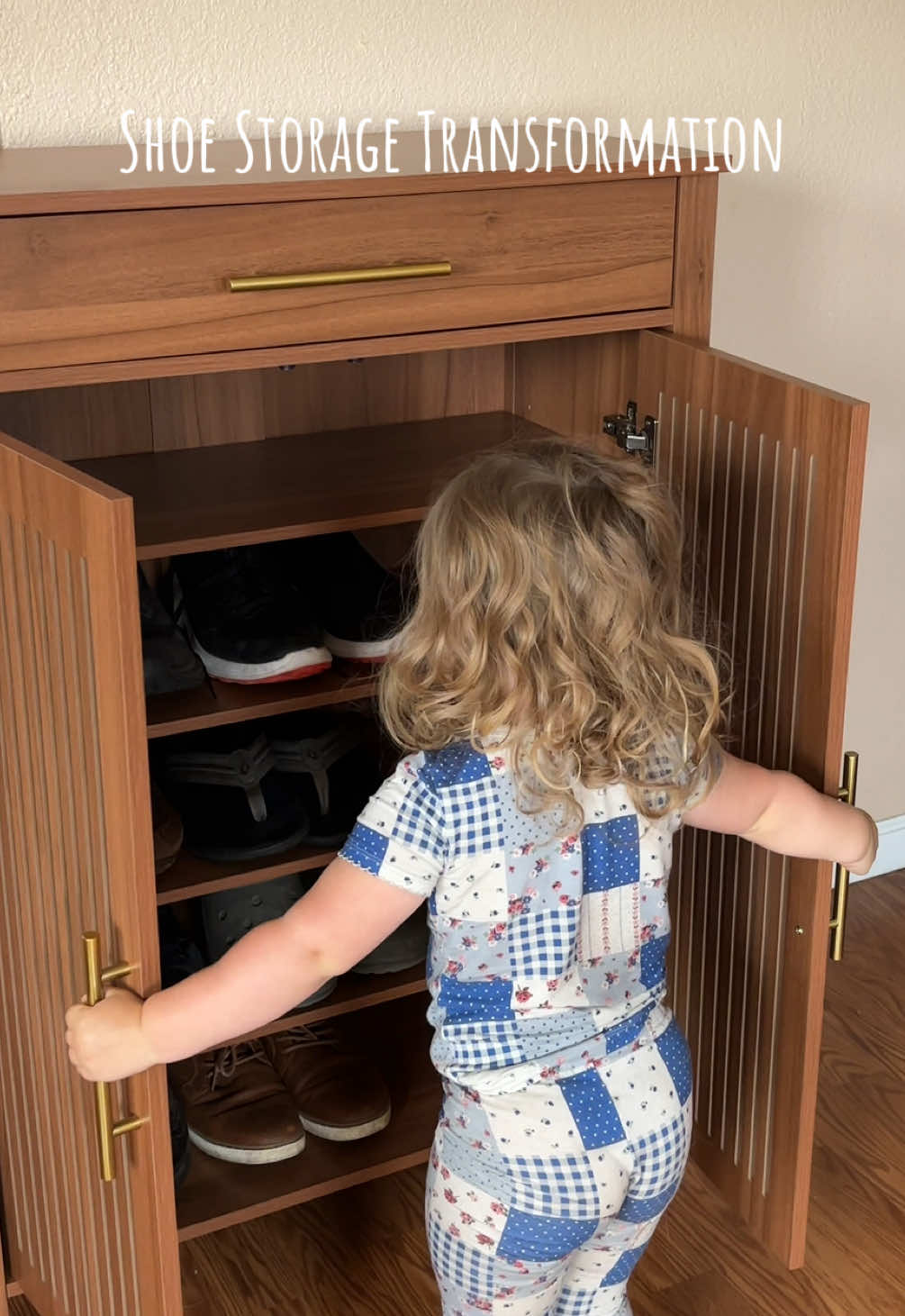 Best decision I could’ve made to make our living room look a little more cozy and organize. So happy with this purchase I should have gotten it soon sooner. If you are looking for a storage solution to your messy shoe area, let this be your sign.@@LITTLE TREE##shoestorage##cozyhome##organizedhome##storagesolutions##storagecabinet