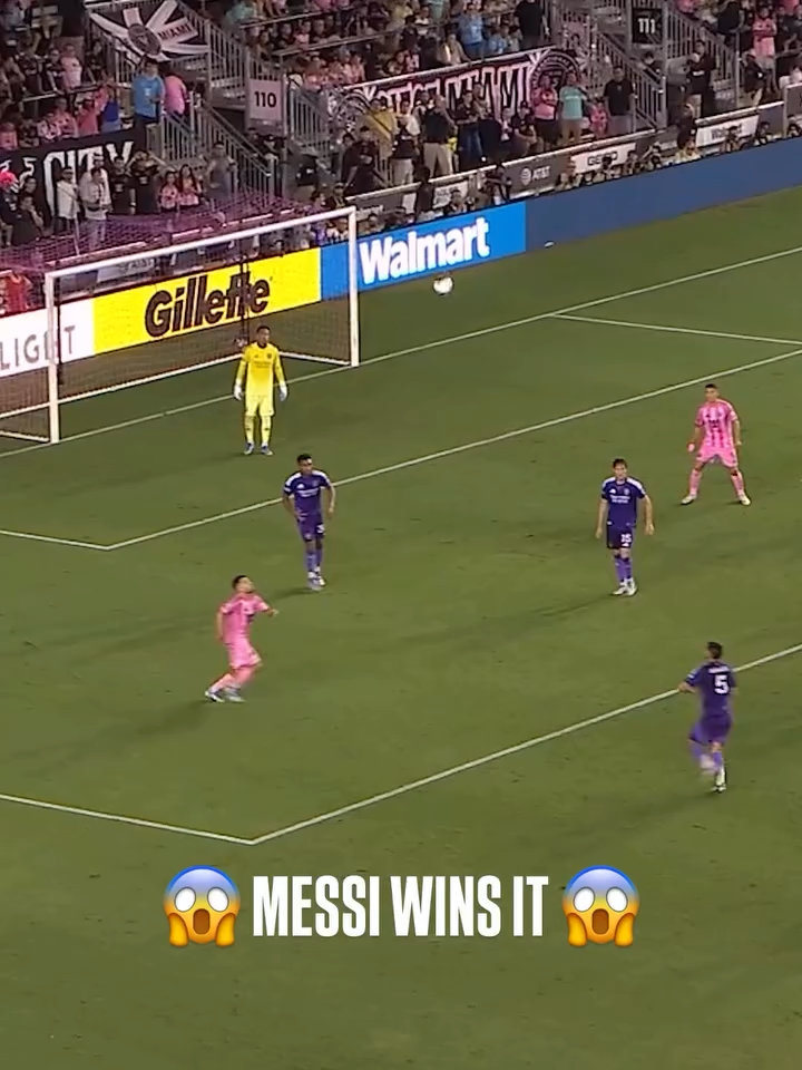 O HOMEM JOGA MUITO! 🔥⚽👑 Com dois gols de Lionel Messi, o Inter Miami garantiu vaga na final da Leagues Cup. 🏆 Se liga em um dos gols do craque argentino contra o Orlando City! 🇦🇷✨ 🎥: mls #Redes8
