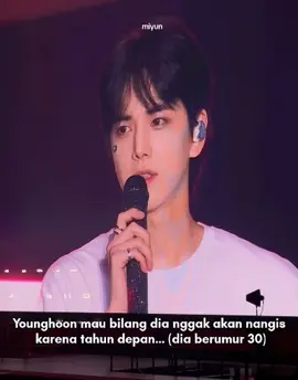 deobi sama bbang kyaknya sama² ga siap ninggalin buat wamil,  semoga beneran ga wamil dulu ya hoon belom siap soalnya #younghoon #theboyz #deobi #xybzca 