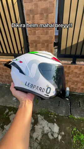 Helm sekeren ini di kiranya helm mahal padahal harganya ramah di kantong😊 #helmkeren #helmetlover #helmleopard #helmspoiler #mlaleopard 