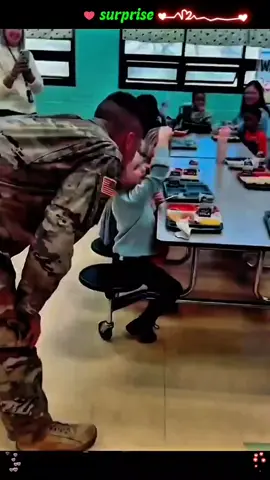 #surprise #soldier #meetagain #family 