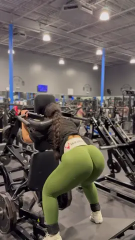 Soy una mujer que siempre va en busca de los objetivos! 🦋✨