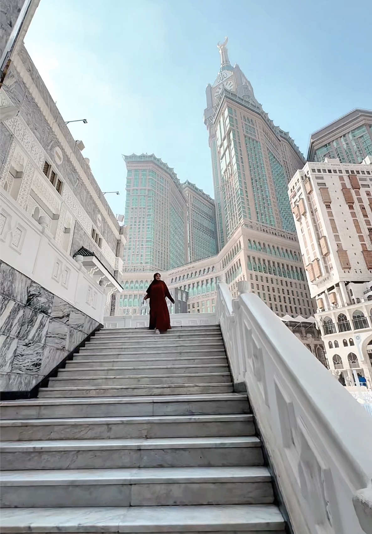 yuk booking kita sekarang agar moment kamu di Tanah Suci lebih istimewa, bukan hanya tersimpan di hati tapi juga di galeri✨ GASS BOOKING KLIK LINK DI BIO!!! #umrah #umrah2025 #dokumentasiumroh #makkah🕋 #masjidilharam