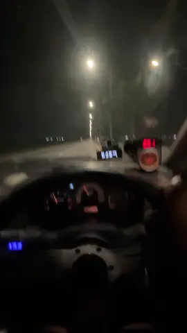 โทษทีครับที่เสียงฟิ้วๆเหมือนงูเห่า#guขับหัวเดี่ยว #ดีแม็กเก่าไทยแลนด์ 