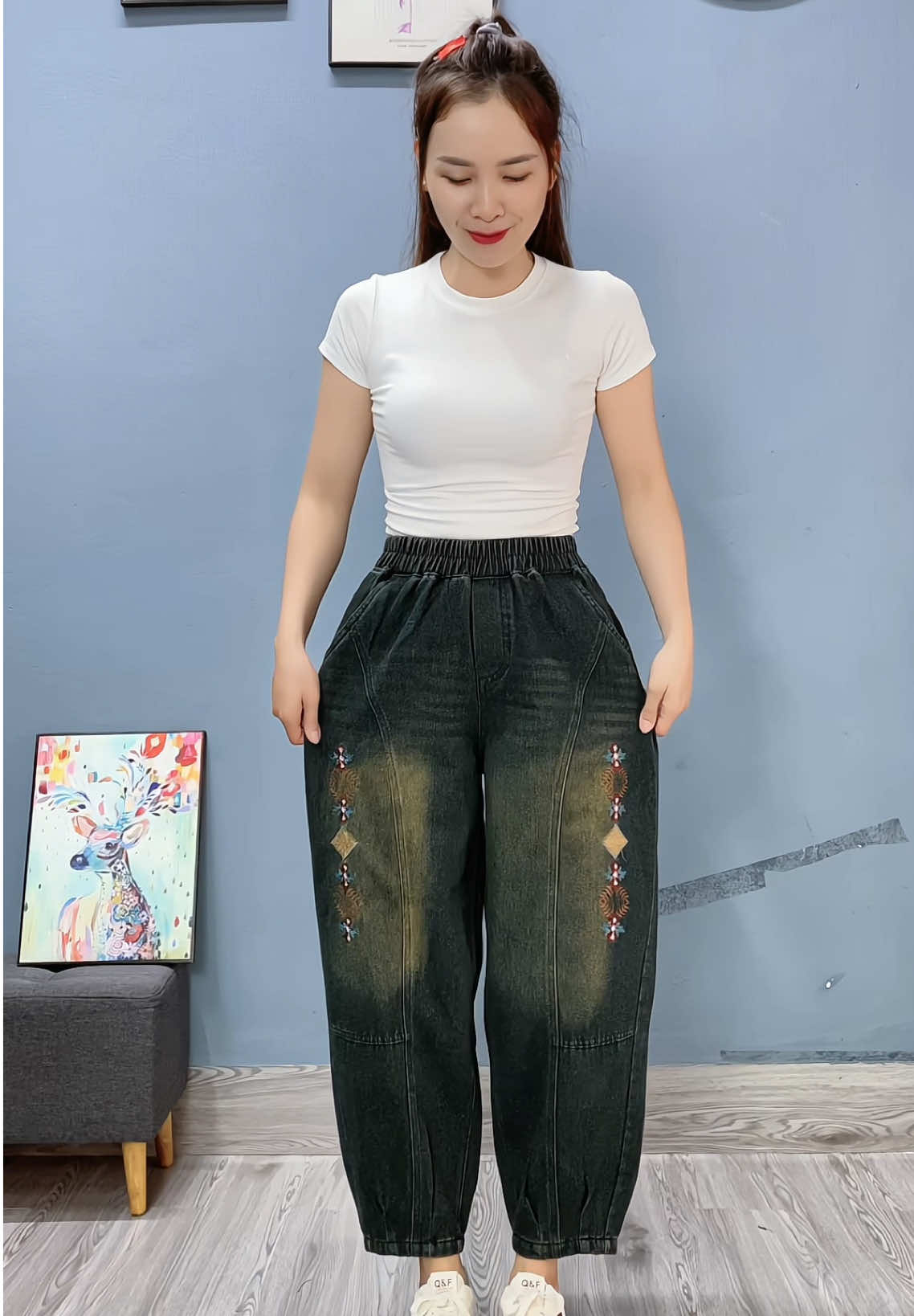 Quần bò thổ thêu mềm. From thổ thụng có bigsize. #toanhatay #xuhuong #thoitrangnu #quanjeanbaggy #quantho 