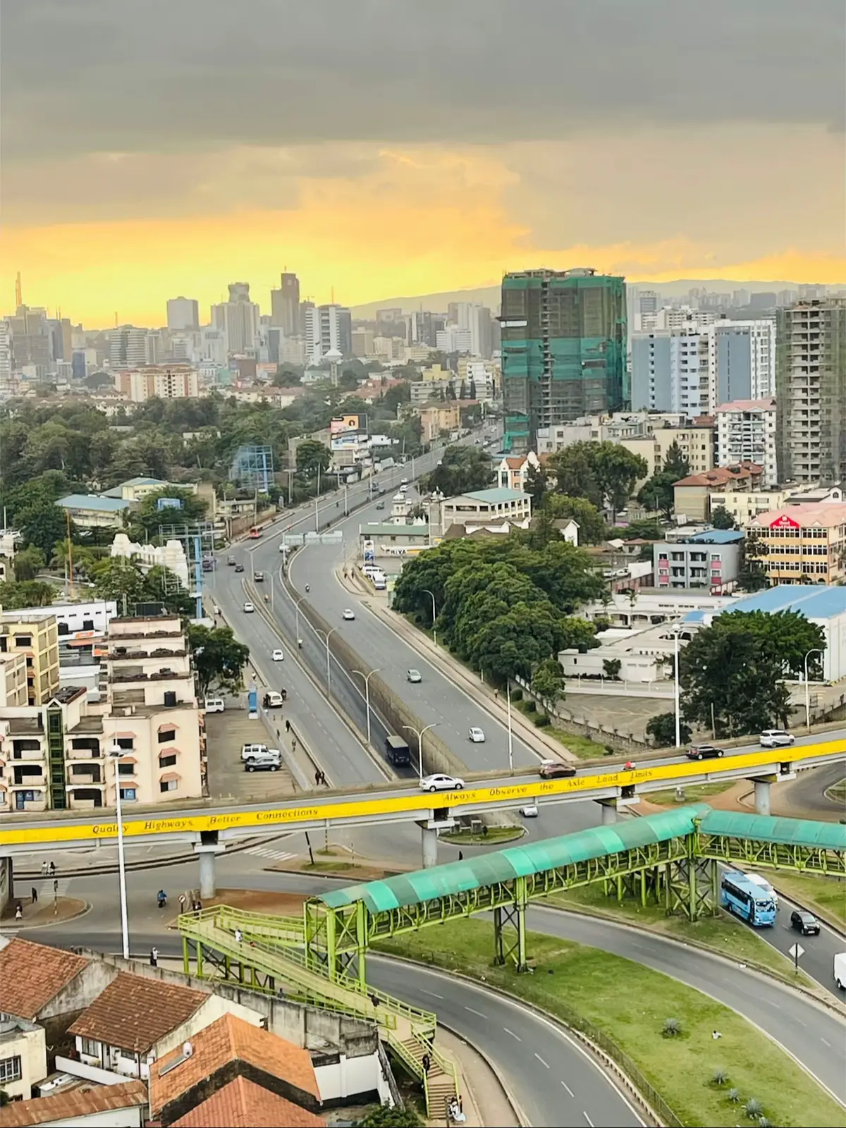 🤍🤍🤍Nairobi  🌆 City highlights: pangani  📍 Location details: Nairobi  🏙️ Skyline features: Oasis apartments 🤖 Infrastructure insights: Thika superhighway 