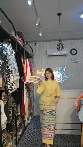 bkk ချည်စစ်စစ်ကိုမှ ချုပ်ထား​သောရှမ်းအကျီ​လေးအရမ်းလှ​🤗🤗🤗 ☎️09777772837&09250870766 ဖုန်း၂လုံးပဲသုံးပါတယ်  price - 32000/- S,M,L,XL #bkkfashionshop #tiktokuni #tiktokmyanmar2025❤️ #tiktotmyanmar🇲🇲foryoupage #thankforyoudo❤ 