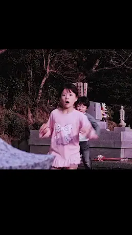 いたずらっ子たちが墓地に遊びに行ったが、タブーを引き起こした#tiktok #映画 #fy #映画のおすすめ #いたずらっ子 