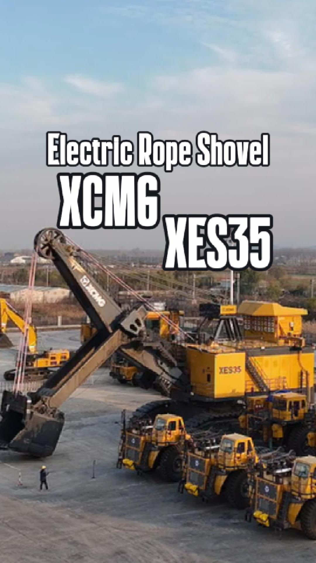 Excavator dengan berat lebih dari 1000 ton, ini adalah XCMG XES35 Bucketnya bisa muat sampai 35m' material sekali angkut! - Tinggi hampir 18,5 meter - Travel speed 1,1 km/jam - Swing speed 2,55 rpm Ditenagai teknologi AC IGBT yang efisien dan aman, plus sistem regen energi biar lebih hemat listrik. Tahan kerja di suhu ekstrim -40°C sampai 50°C dan di ketinggian 5.500 m. — #xcmg #alatberat #excavator #shovel #operator