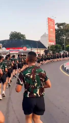 lari sore🚀😶‍🌫️#fyppppppppppppppppppppppp #taruna #casis #komando 