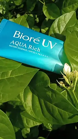 Biore UV Aqua Rich. watery essence Spf50+ pa ++++