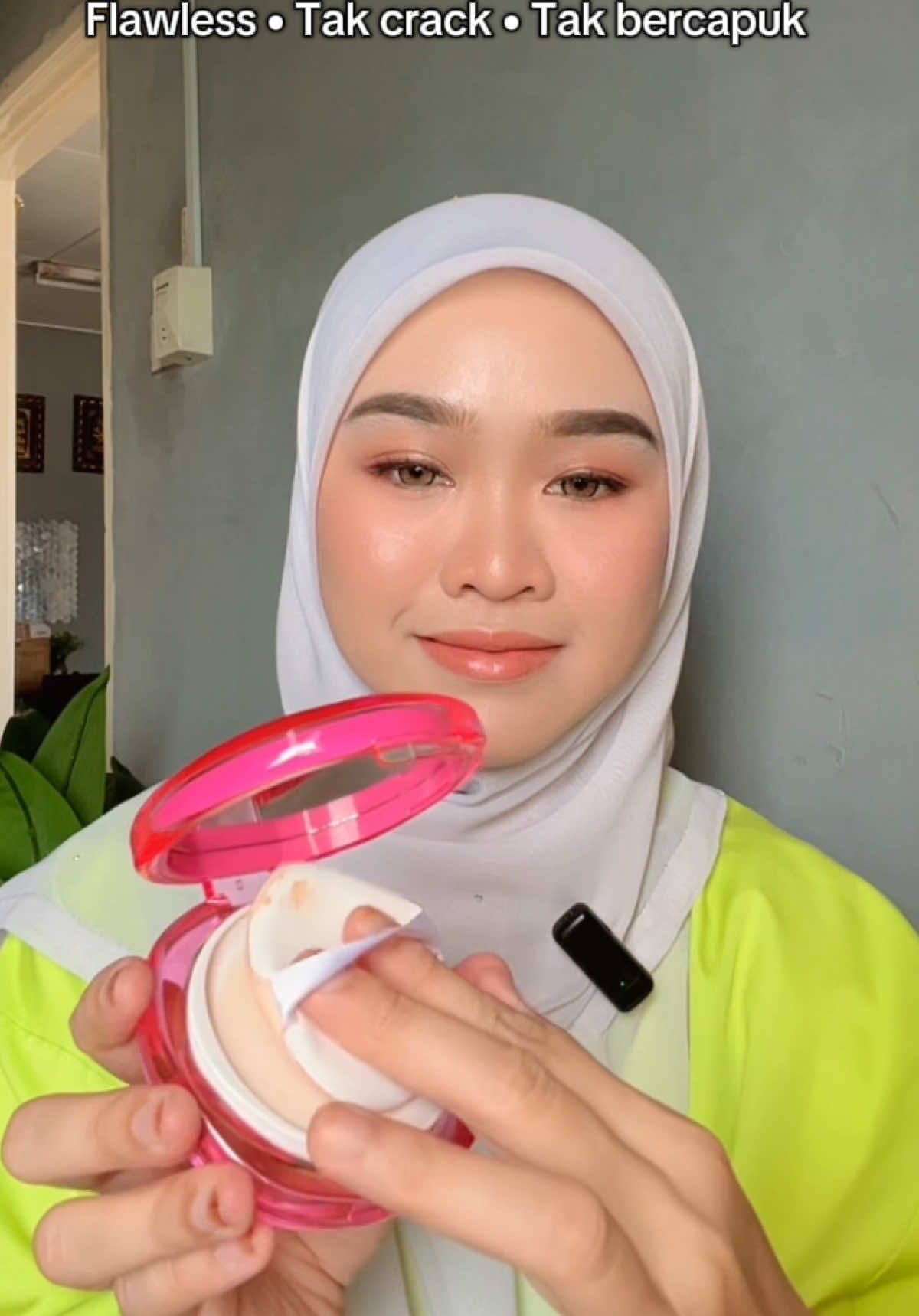 ❗️❗️BEST SELLER ALERT❗️❗️ ✨DEWY GLOW CUSHION FOUNDATION FROM FAYCY BEAUTY✨ Full coverage, tahan lama, ringan, glowing, semua dalam satu cushion🔥 Ramai dah cuba & repeat! Korang bila lagi?😍 @FAYCY®️  #cushion #cushionfoundation #cushionviral #faycybeauty #cushionfaycy 