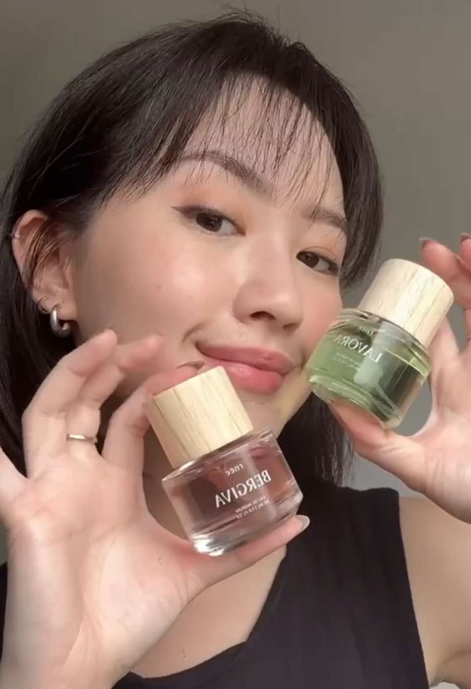 Lavora. Bergiva. Different moods, same elegance Discover your signature with Rnée—🌷 #RneePerfume #SoftLuxury #parfumviral #parfumereccomended #FYPIndonesia #ParfumWanita #ElegantScent #PerfumeJourney #BrandWithYou #TikTokParfum #beautythatstays #fyp #foryou