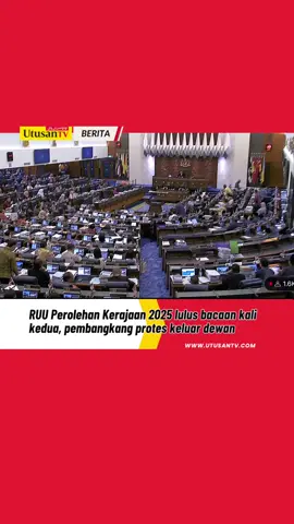 28 OGOS 25: Speaker Dewan Rakyat, Tan Sri Johari Abdul berkata, RUU terbabit diluluskan setelah 125 undi bersetuju dan 63 undi menentang, seorang tidak mengundi manakala 32 ahli Palimen lagi tidak hadir. Jelas beliau, desakan pembangkang supaya ia dirujuk ke Jawatankuasa Pilihan Khas Parlimen (JPKP) tidak berbangkit memandangkan ketika RUU tersebut dibentang peringkat bacaan kali pertama dahulu, tiada sebarang permohonan daripada JPKP minta ia diteliti terlebih dulu di peringkat mereka. Rentetan itu, ahli Parlimen pembangkang bertindak keluar dari Dewan Rakyat sebagai tanda protes selepas gagal menghalang RUU PK 2025 diluluskan bacaan kedua menerusi undian belah bahagi. Klik kotak hijau untuk berita lanjut 📰  #beritaditiktok #trendingnewsmalaysia #fyp #dewanrakyat #pembangkang 