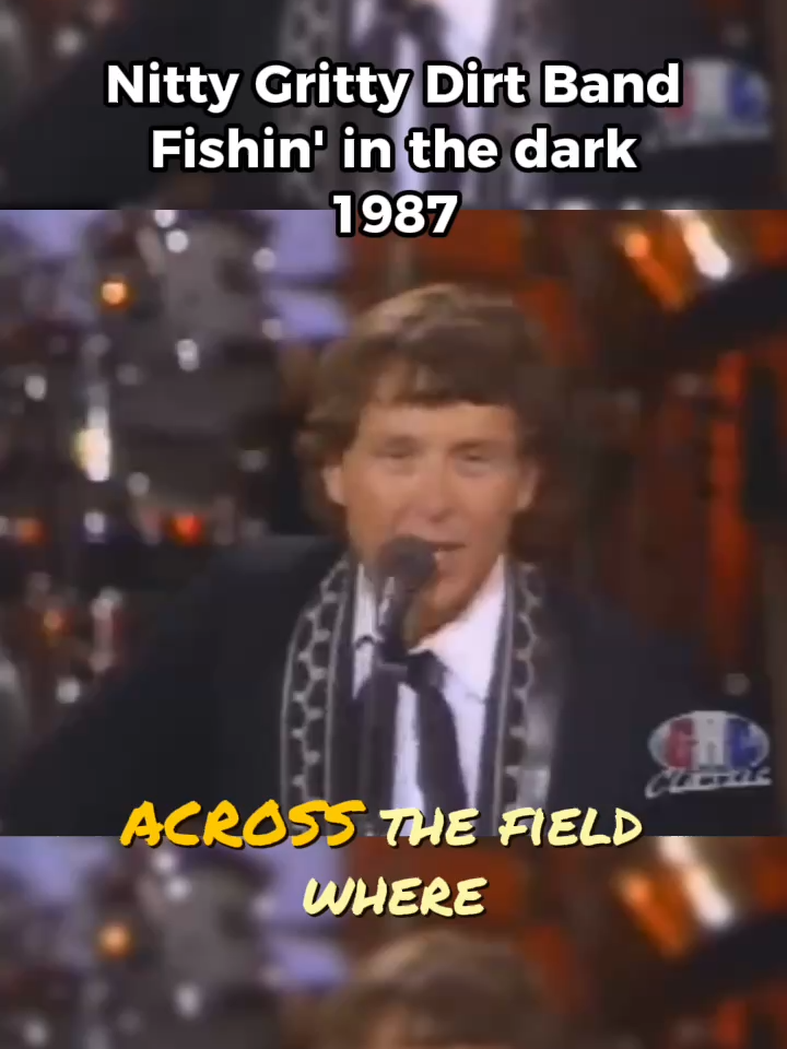 Laid back nights, full moon lights, and someone worth sneakin’ off with 🌙✨ #CountryBoy #classiccountry #countrymusic #countrymusictiktoks #countrylife #countryliving #countryclassics #fypppppppppppppp #countrysong #countrysongs #fypsounds #country #fyppp #fyp #LukeCombs #GeorgeStrait #nittygrittydirtband