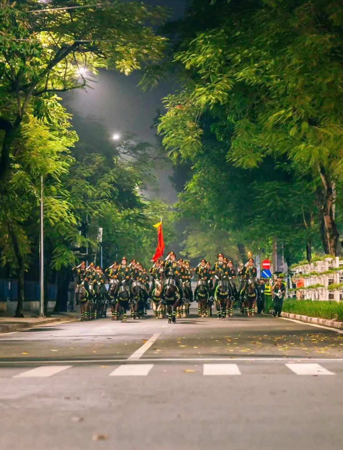 Hoà bình thật đẹp 🫡🫡🫡🇻🇳🇻🇳🇻🇳❤️❤️❤️#A80 #duyetbinh #cscdkybinh #xuhuong #toiyeuvietnam 