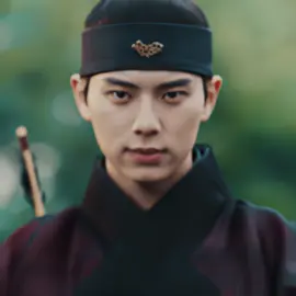 my husband is performing so well in his new role!!!! #BONAPPETITYOURMAJESTY #LEEHEON #LEECHAEMIN 