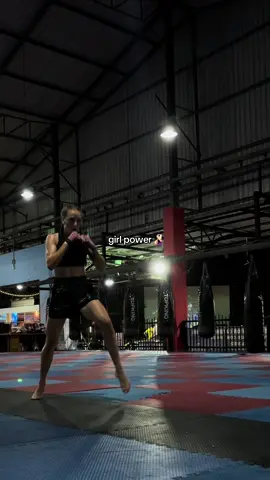 𝗴𝗶𝗿𝗹 𝗽𝗼𝘄𝗲𝗿🧏🏻‍♀️ 𝘁𝗴𝗸: 𝘁𝗶𝗮𝗻𝘁𝗶𝗸𝗵𝗼𝗻𝗼𝘃𝗮 #girlfigher #muaythai #тайскийбокс #thaiboxing #единоборства 