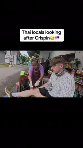 Good boyyy🥺 #thailand #locals #solotravel #backpacking #fyp 