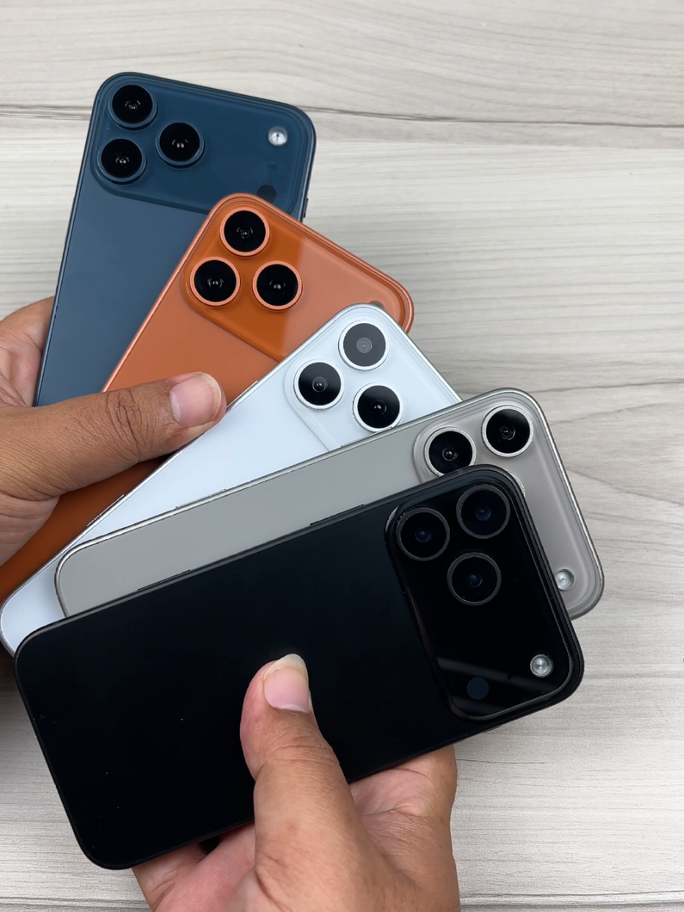 First look iPhone 17 Pro Max #iphone17promax #iphone17 #iphone17air #iphone #fyp #foryou 