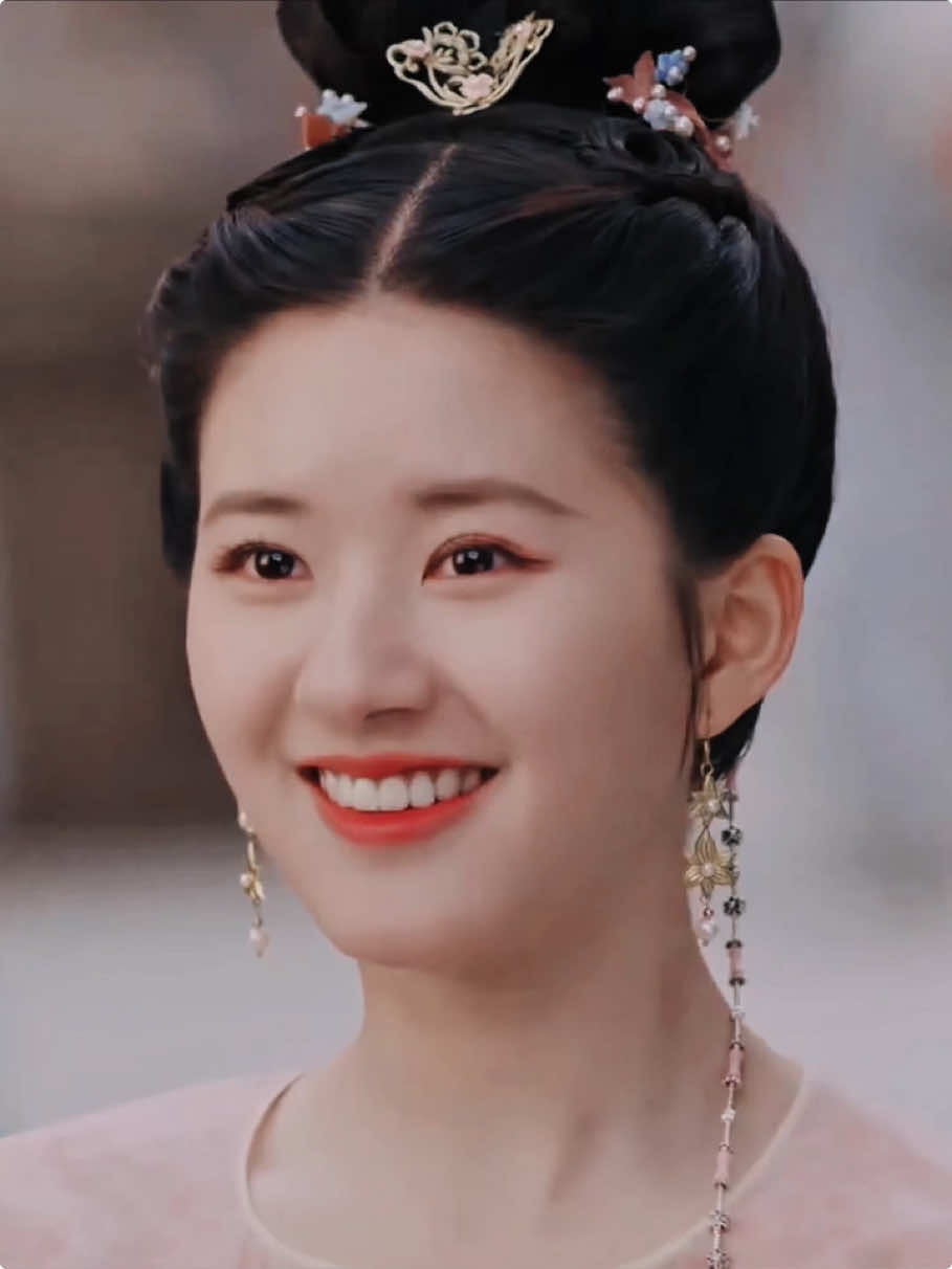 Dia menyukai gadis ini #thelongballad #zhaolusi #TikTokTainment #BahasDrama 