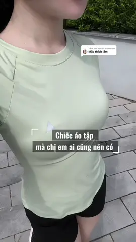 Trả lời @Huyenhuyen Chiếc áo tập mà chị em ai cũng nên có #xuhuong #uyenriviu #aothuntapgym #aotapnu #topbodywear 