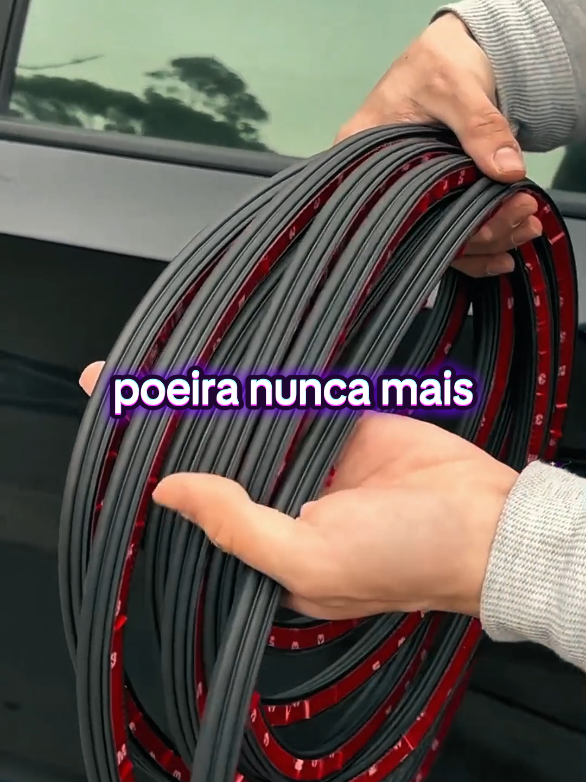 Chega de poeira, vento e barulho invadindo o seu carro!   Essa faixa de vedação de 15 metros é fácil de instalar, serve em qualquer modelo e dá aquele acabamento premium que seu carro merece.   Tá com frete grátis e o preço caiu de R$96 pra R$78 — mas corre, porque já vendeu mais de 25 só essa semana!   🛒 Clica na sacolinha laranja e garante a tua agora!#VedaçãoAutomotiva   #FaixaDeVedação   #CarroSemPoeira   #UpgradeNoCarro   #achadinhostiktok 