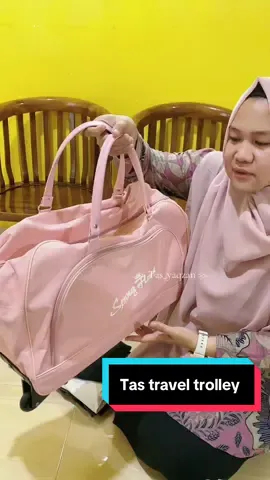 Buat kalian yg hobi beperjalanan wajib punya tas travel troli ini, karena lebih efisien utk muatan banyak dan sudah ada trolinya #tastravel #tastraveltrolley #tastraveltroli #tastravelmuatbanyak #tastraveldorong 