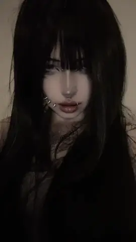 #vampir3bl33ding #fyp #4u #viralvideos #cheekpiercing #piercing #bridgepiercing #angelbites #triplebridge #ピアス 