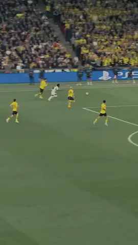 Vini jr outfit 😛🤙 #viniciusjunior #outfit 