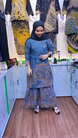 One set nya di gercep hrga spesial😍😍#promomakangajian #batikindonesia #batikmodern #batikpremium #batikkondangan 