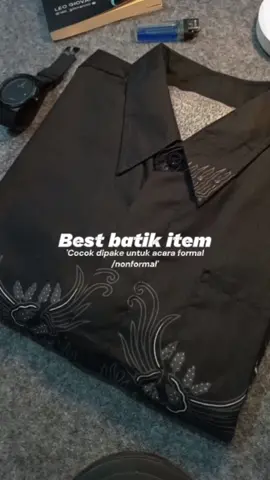 Best batik item kece, murah, ganteng. beli dah.👈😋 yg mau samaan ambil Motif Wonosari yah.🥰🥰 #kemejabatik#batikpria#batikmurah#kemejapria#inspirasioutfit 