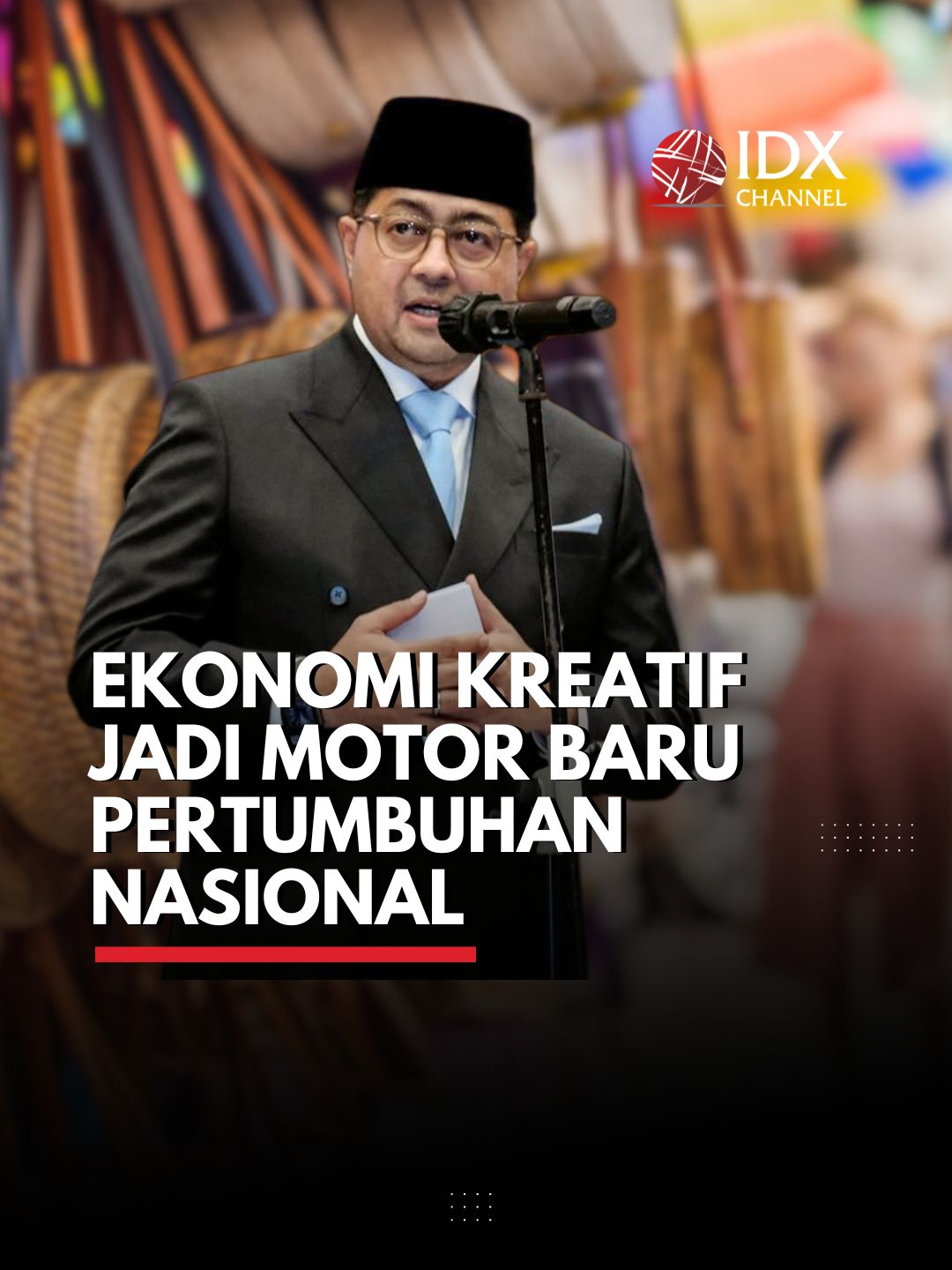 Pemerintah menegaskan komitmennya menjadikan ekonomi kreatif sebagai motor baru pertumbuhan ekonomi nasional. Dengan potensi penyerapan tenaga kerja yang besar, pemerintah daerah diharapkan segera menyusun peraturan daerah untuk memperkuat kelembagaan sektor ekonomi kreatif.#idxchannel #idxchannelcommunity