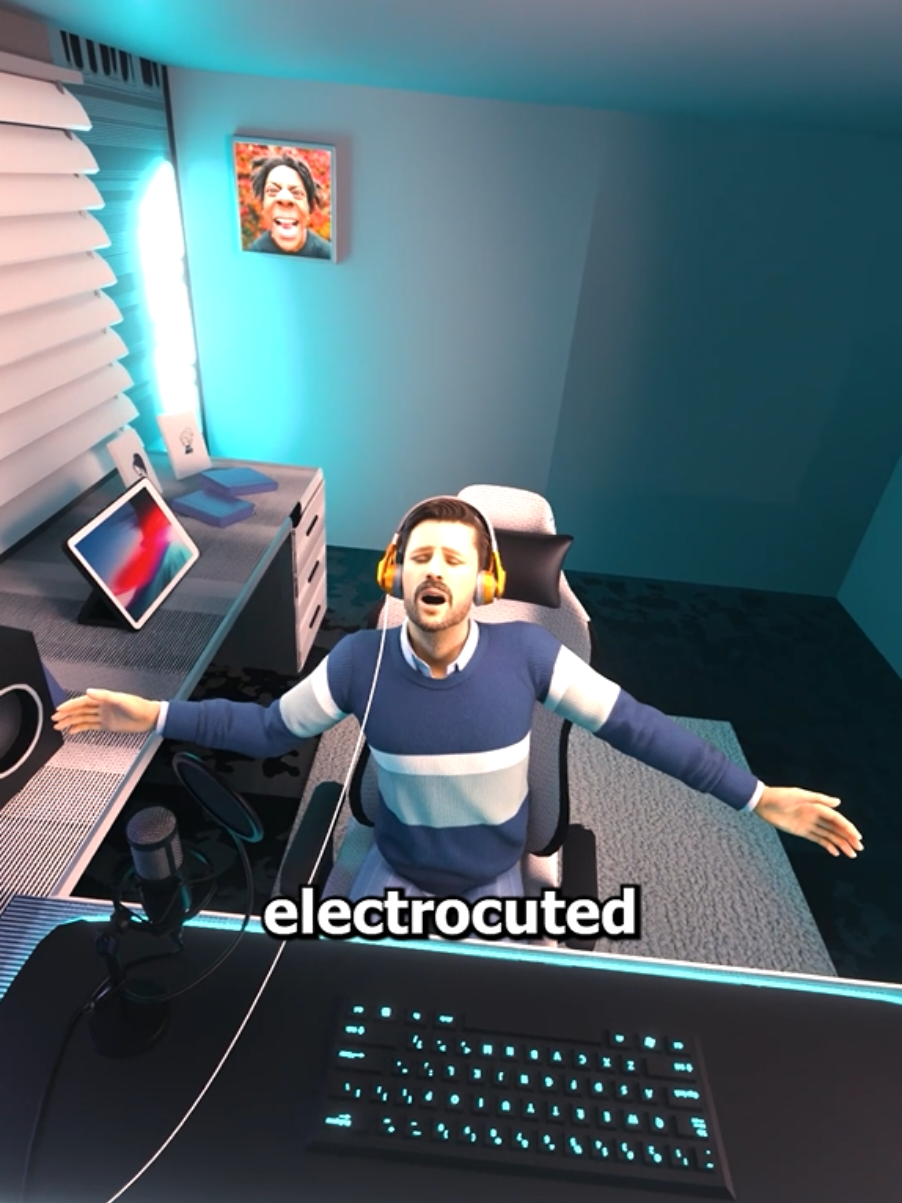 Lighting Bolt Crashed His Stream LIVE 😲⚡️ #fyp 