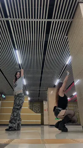 Dc: @Myke_Livinlegend #hoanthanh1124 @Thanhh 🌈 