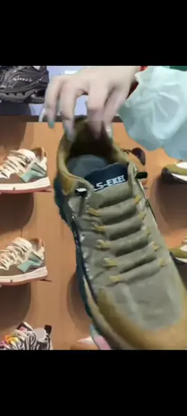 Sepatu Sneakers Pria V80 Casua #sepatupria 