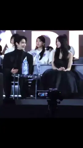 dengan petantang-petenteng yeyun bilang 