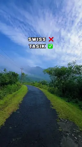 Tasikmalaya vibes Swiss, Langsung klik tag lokasi dibawah video ini, lg ada harga promo tiket wisata galunggung khusus pembelian via tiktok, jadi lebih hemat sudah termasuk kolam teureup #mainserudulu #tasik #tasikmalaya #gununggalunggung #pendaki