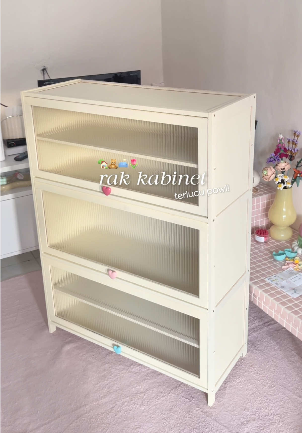 cakepnyooo, matching sama tema rumah ku🏡🛋️🌷💗 #rakserbaguna #rakaesthetic #furniturelucu #roomdecor #dekorasirumah 