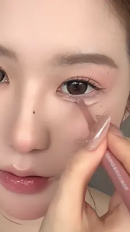 Cuối cùng cũng tìm được bút vẽ bọng mắt chân ái #nhimi #butvebongmat #dezone