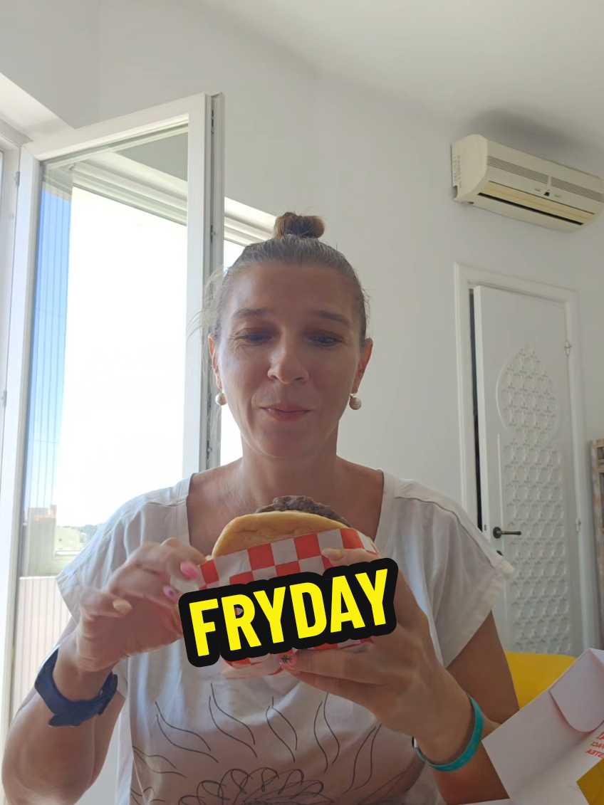 Am testat si eu burgerii de la FryDay #amtestat #Cheeseburger #fryday 