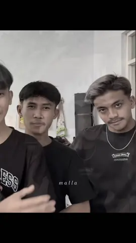 siapapun itu jangan bikin dia murung kaya dulu lagi.@℘ ı ŋ🔥 #pipinlovers 