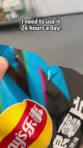 I just want to lie down and watch tv all day and eat snakes all the time!😡😡😡#phoneholder #gooseneck #relax 