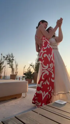 toi + moi @yelena.grj #bestie #goals 